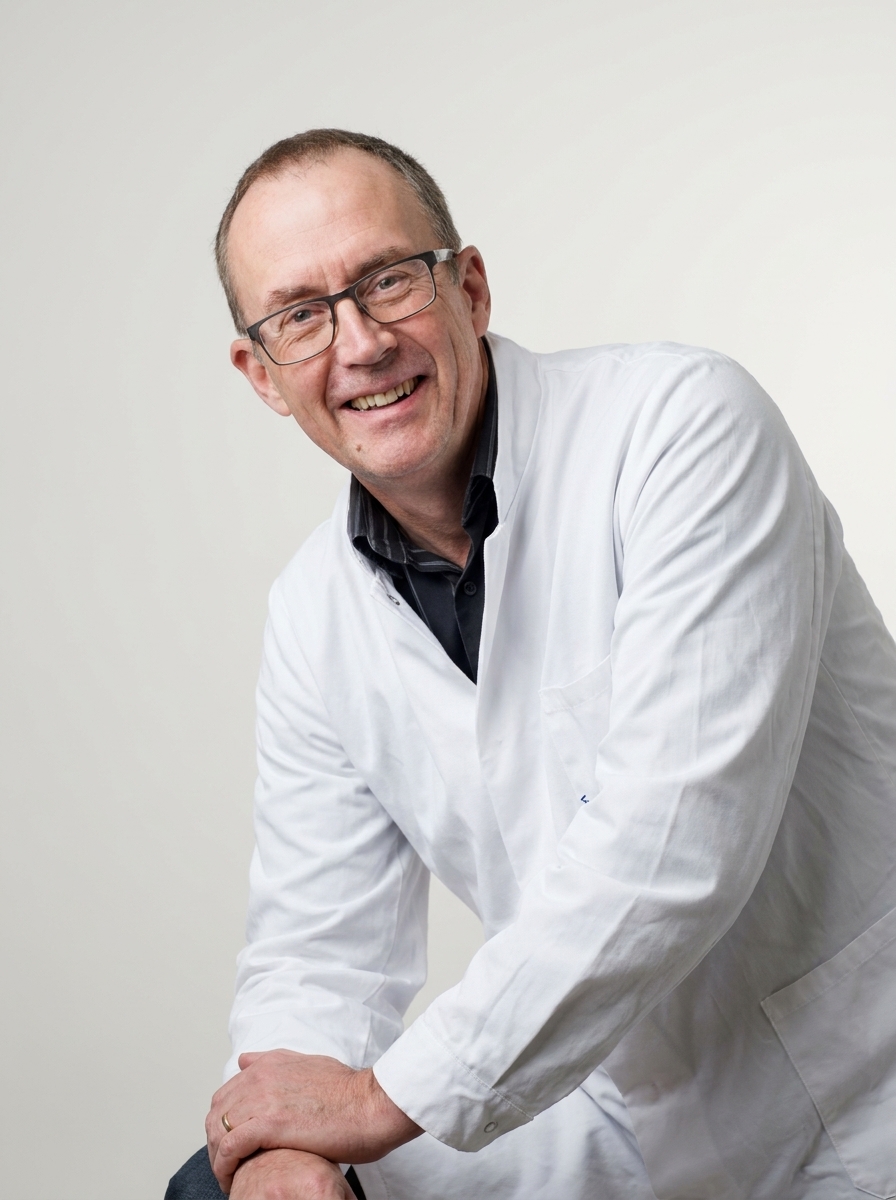 Dr G. Stuart Cockerill